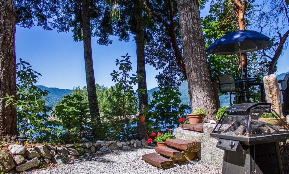 Tranquility Bay Waterfront Inn Sechelt Ngoại thất bức ảnh